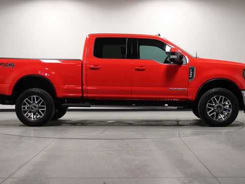 Used 2019 Ford F250 Lariat w/ Lariat Value Package image 3