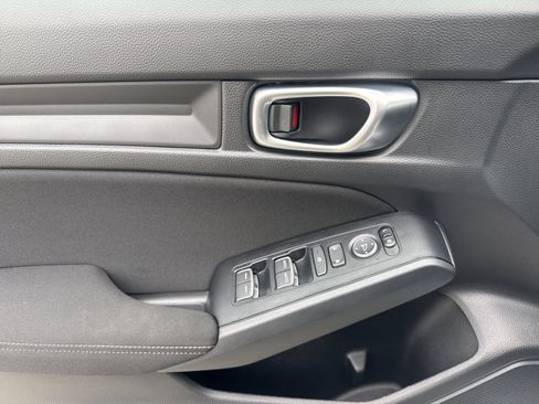 Used 2023 Honda Civic Sport image 11