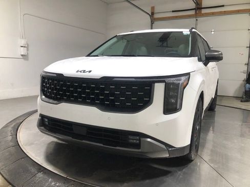 New 2026 Kia Carnival SX image 3