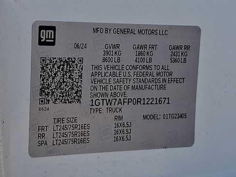 Used 2024 GMC Savana 2500 w/ Driver Convenience Package image 31