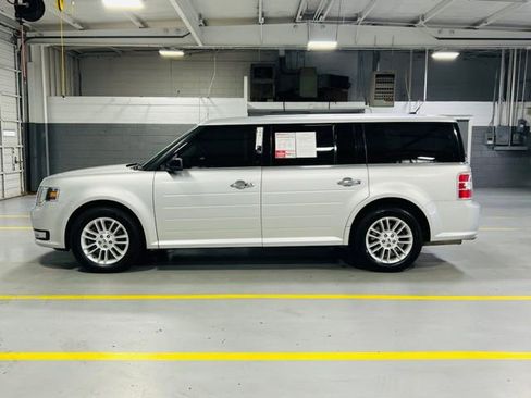 Used 2019 Ford Flex SEL w/ Equipment Group 202A FWD image 16
