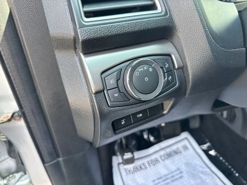 Used 2019 Ford Explorer XLT w/ Equipment Group 202A AWD/4WD image 13