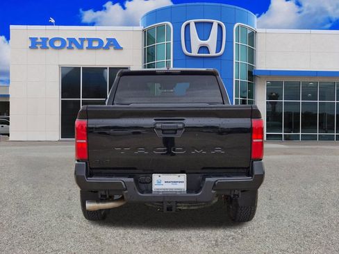 Used 2024 Toyota Tacoma TRD Off-Road AWD/4WD image 4