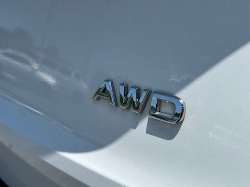 Used 2021 Nissan Rogue S AWD/4WD image 7
