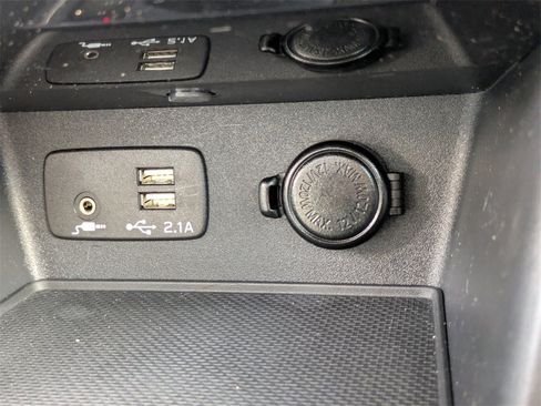 Used 2023 Subaru Forester Limited image 18