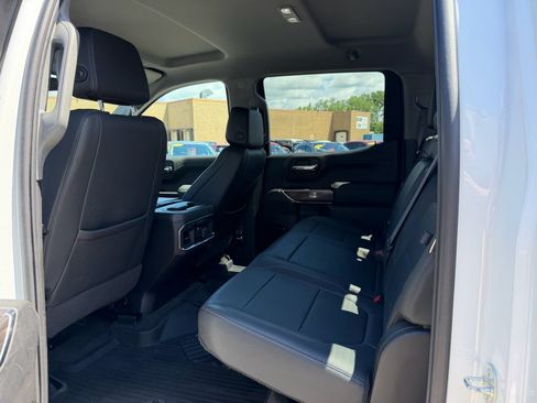 Used 2022 Chevrolet Silverado 1500 LTZ AWD/4WD image 8