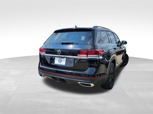 Certified 2023 Volkswagen Atlas SE w/ Black Wheel Package AWD/4WD image 7