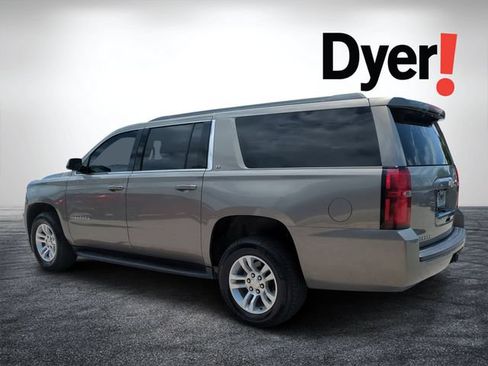 Used 2019 Chevrolet Suburban LT RWD image 6