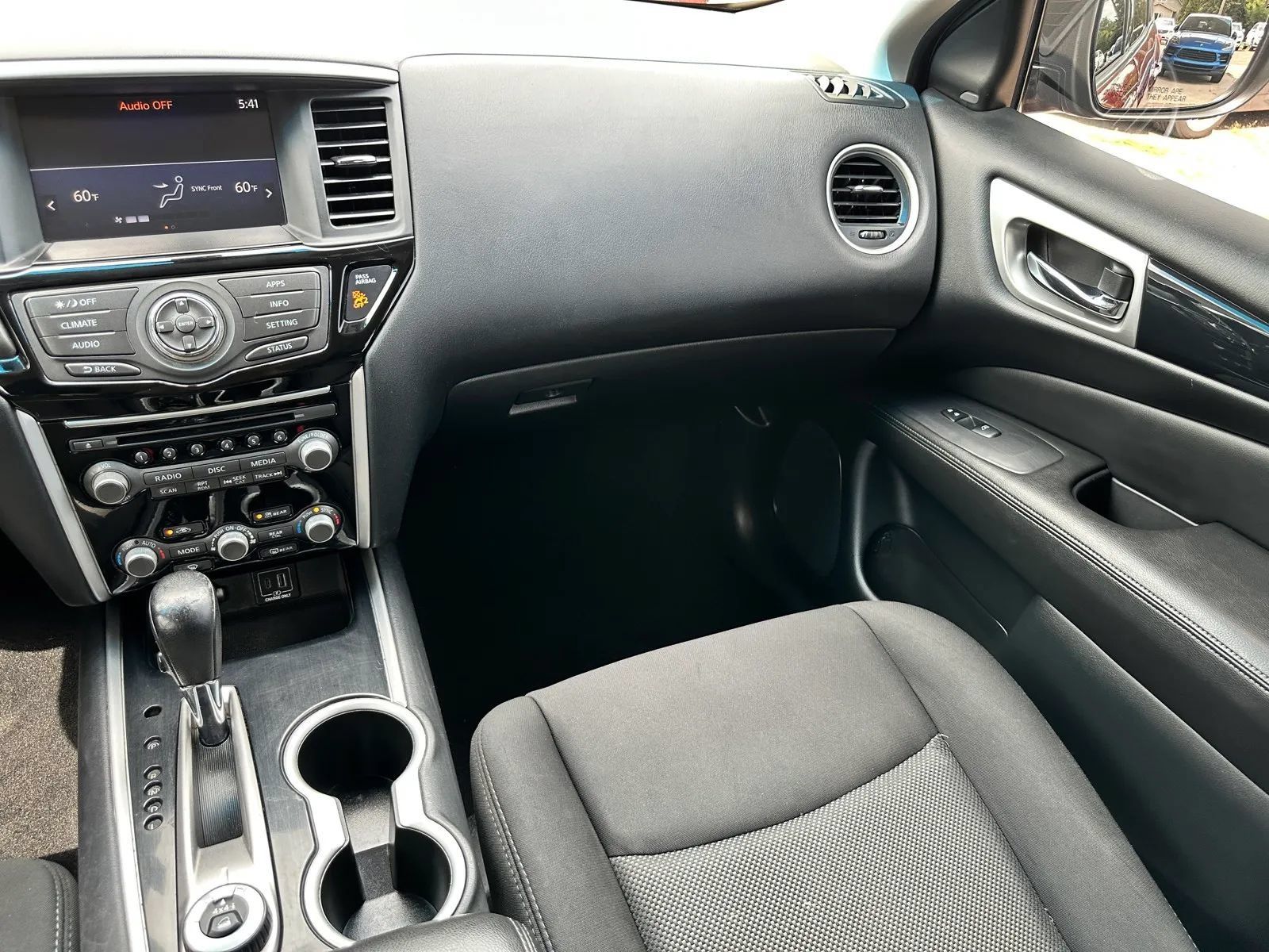 Used 2020 Nissan Pathfinder SV AWD/4WD image 13