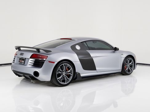 Used 2015 Audi R8 Competition image 3