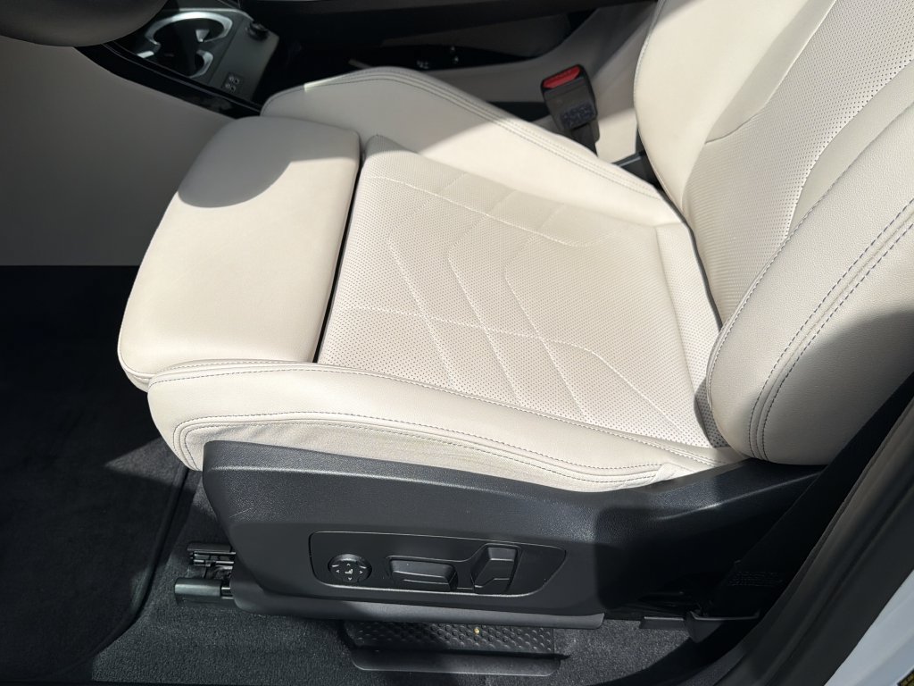 Used 2025 BMW X1 xDrive28i AWD/4WD image 24