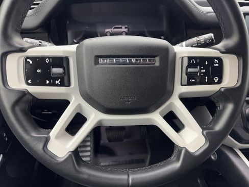 Used 2025 Land Rover Defender 110 S image 55