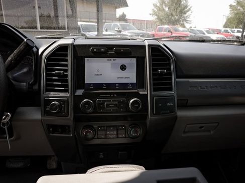 Used 2022 Ford F350 XLT w/ Camper Package AWD/4WD image 19
