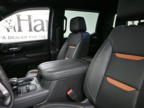 Used 2023 GMC Sierra 1500 AT4 w/ Technology Package AWD/4WD image 16