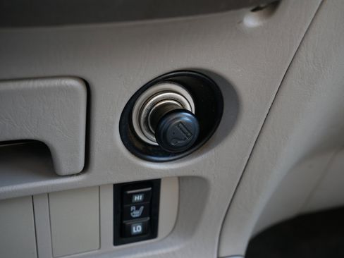 Used 2004 Toyota RAV4 4WD image 29