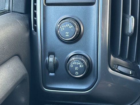 Used 2017 Chevrolet Silverado 1500 LT w/ LT Eassist Package AWD/4WD image 28
