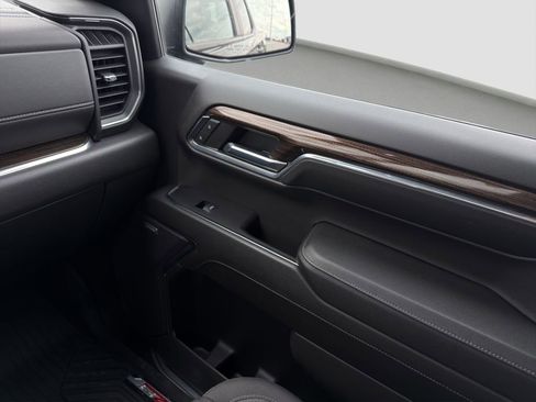 Used 2023 Chevrolet Silverado 1500 LT Trail Boss w/ Convenience Package II AWD/4WD image 17