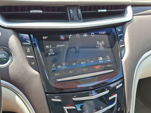 Used 2013 Cadillac XTS Platinum AWD/4WD image 20