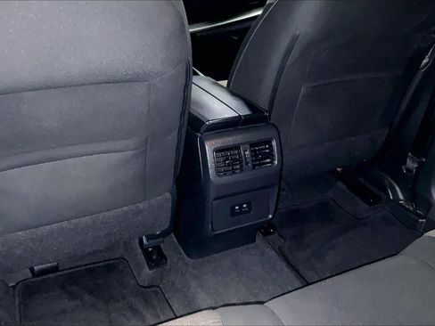 Certified 2022 Nissan Rogue SV image 39