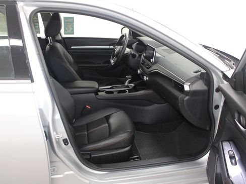 Used 2024 Nissan Altima 2.5 SR image 26