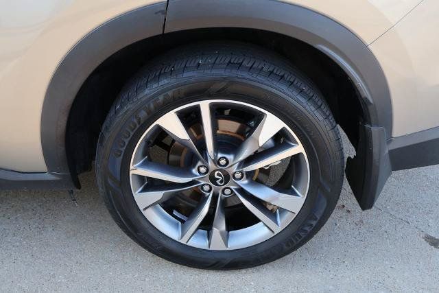Used 2023 INFINITI QX60 Luxe w/ Performance Audio Package AWD/4WD image 10