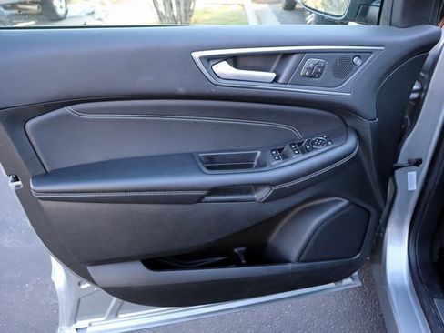 Used 2024 Ford Edge Titanium image 28