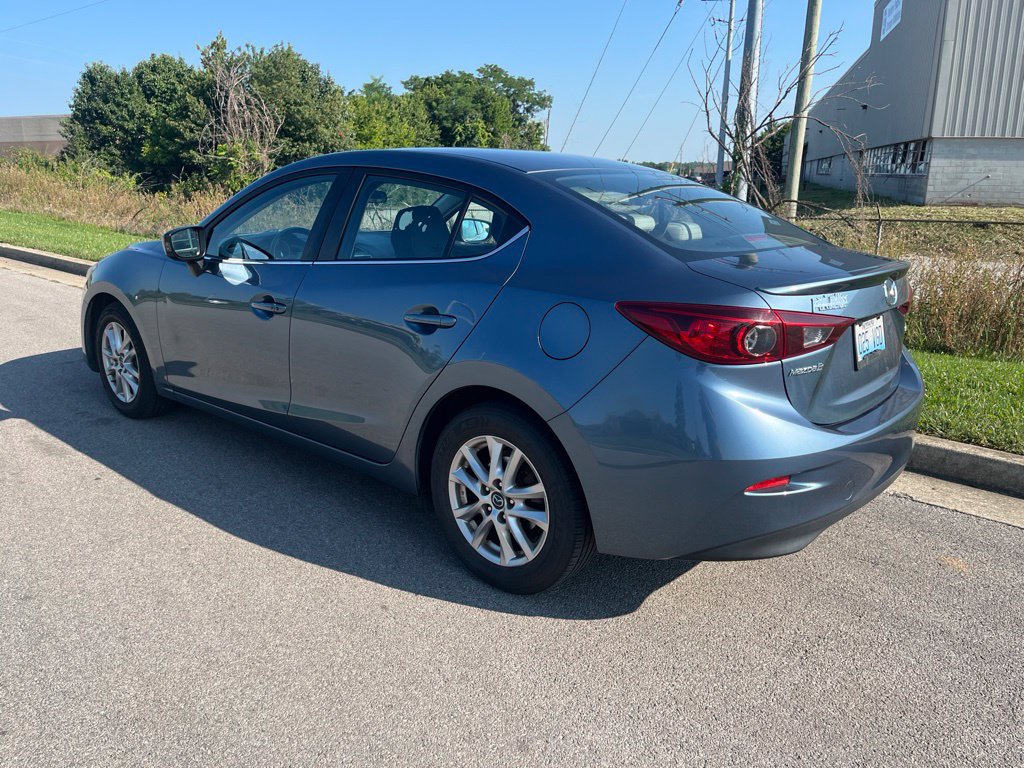 Used 2016 MAZDA MAZDA3 i Touring FWD image 4