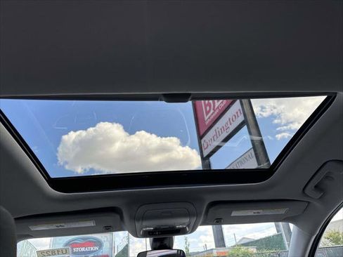 Used 2023 GMC Acadia SLE w/ Driver Convenience Package image 18