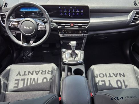 Certified 2025 Kia Seltos EX FWD image 12
