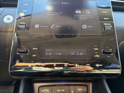 Used 2022 Hyundai Tucson SEL w/ Convenience + Premium Package FWD image 11