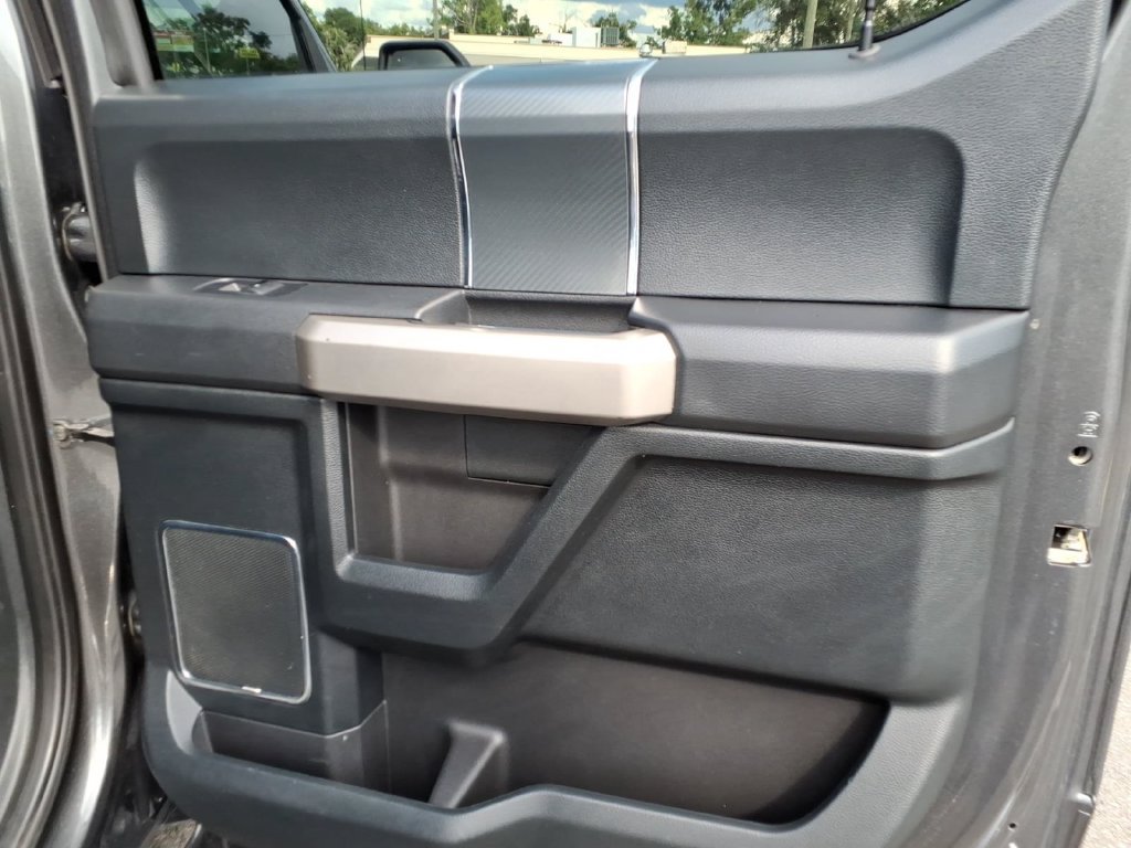 Used 2019 Ford F150 Lariat w/ Equipment Group 502A Luxury AWD/4WD image 15