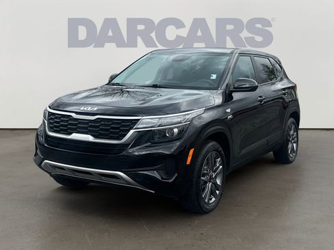 Used 2023 Kia Seltos LX AWD/4WD image 3