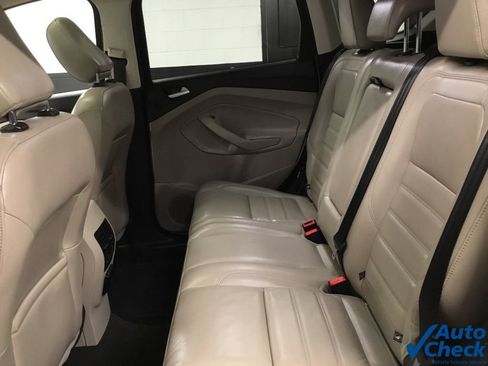 Used 2019 Ford Escape Titanium image 30