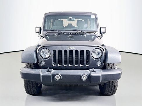 Used 2018 Jeep Wrangler Unlimited Sport S image 2