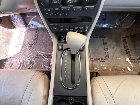 Used 1997 Cadillac Eldorado w/ Leather/Lumbar Pkg FWD image 18