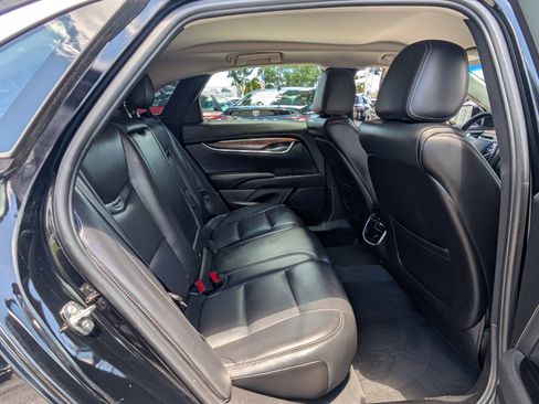 Used 2019 Cadillac XTS Luxury FWD image 14
