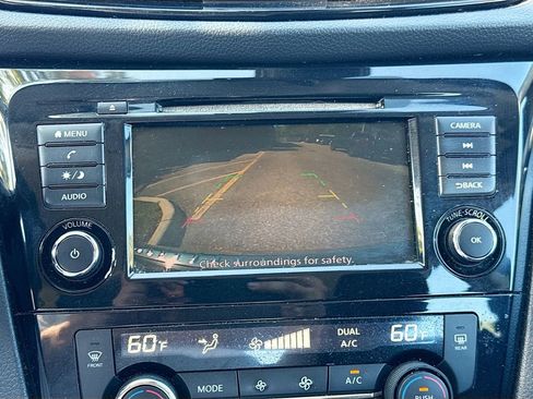 Used 2020 Nissan Rogue Sport SV FWD image 14