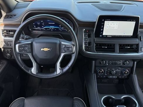 Used 2024 Chevrolet Suburban Premier w/ Premium Package AWD/4WD image 12