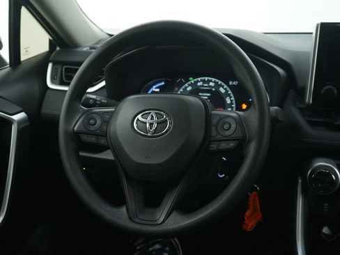 Used 2025 Toyota RAV4 LE image 18
