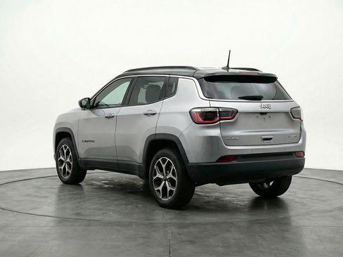 Used 2025 Jeep Compass Limited AWD/4WD image 6