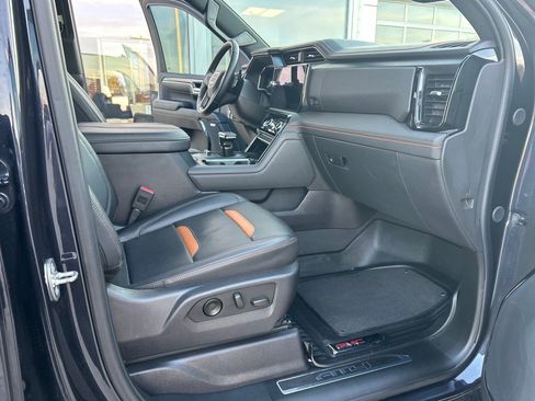 Used 2024 GMC Sierra 1500 AT4 w/ Technology Package image 21