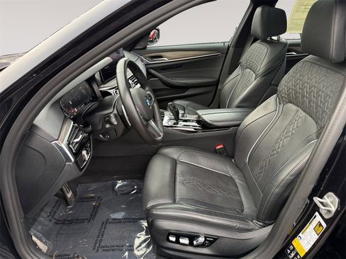 Certified 2022 BMW 540i xDrive 540i xDrive w/ M Sport Package image 9