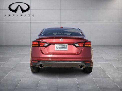 Used 2019 Nissan Altima 2.5 SR FWD image 6