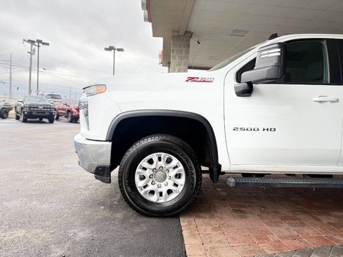 Used 2023 Chevrolet Silverado 2500 LT image 5