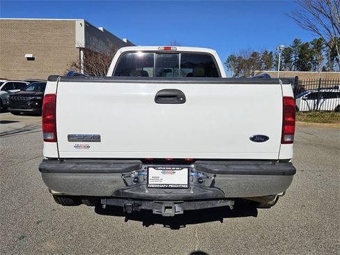 Used 2006 Ford F350 XLT image 5