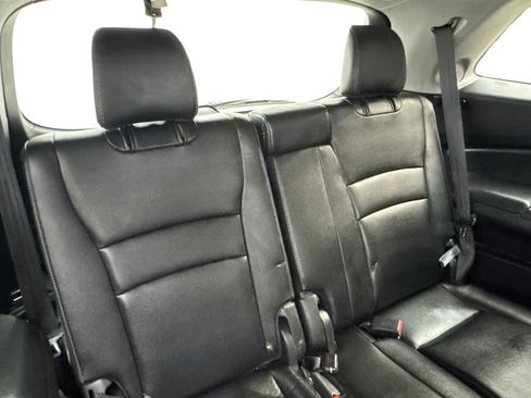 Used 2019 Honda Pilot Touring image 42