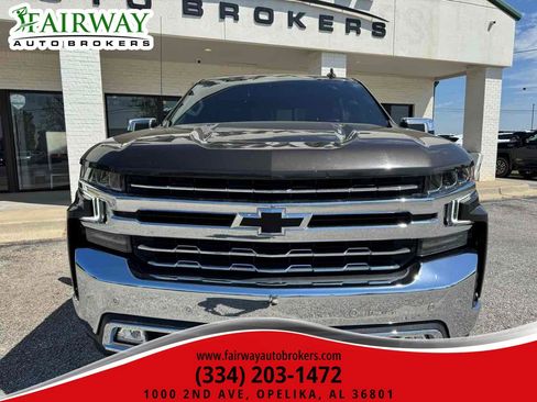 Used 2021 Chevrolet Silverado 1500 LTZ w/ LTZ Convenience Package II AWD/4WD image 40