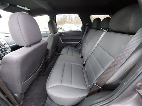 Used 2010 Ford Escape XLT image 9