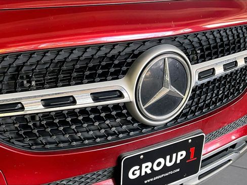 Used 2021 Mercedes-Benz GLA 250 4MATIC w/ Premium Package image 28