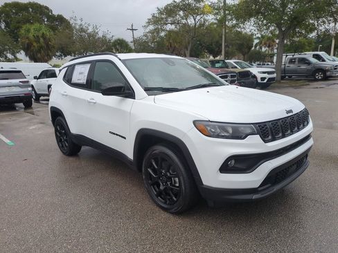 New 2026 Jeep Compass Latitude image 2